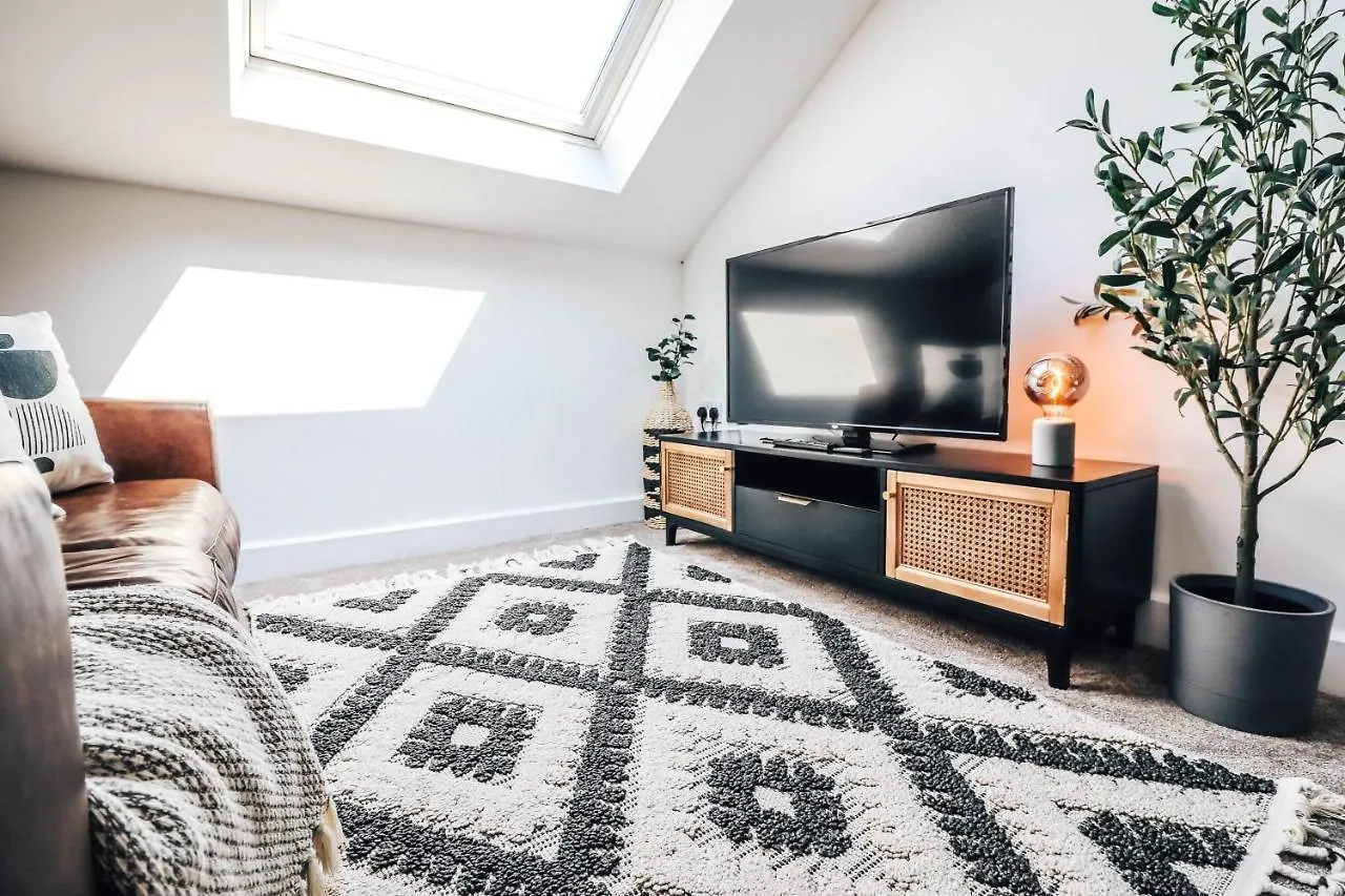 Principality View Apartment Three, By Solace Stays Cardiff
