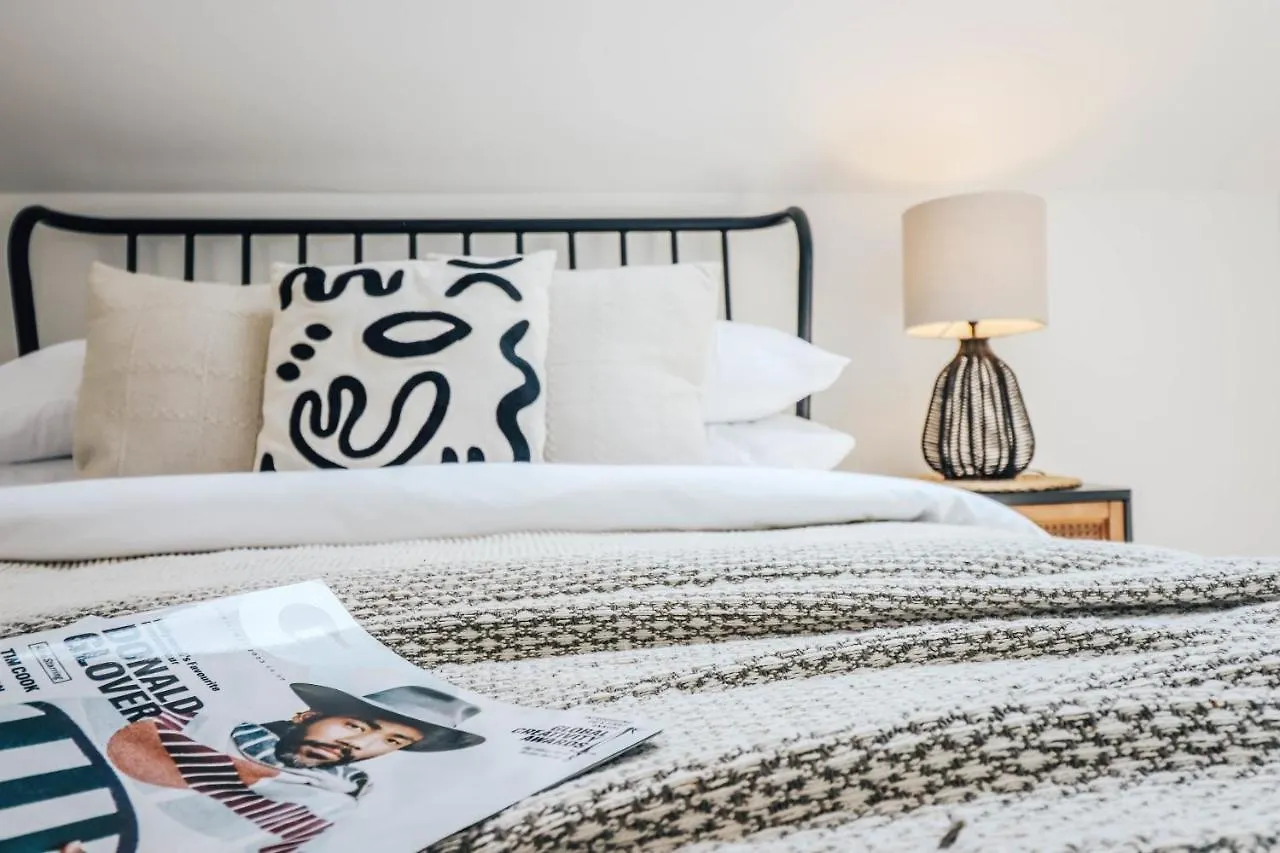 Principality View Apartment Three, By Solace Stays Cardiff
